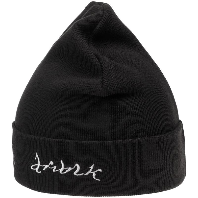 Шапка с вышивкой Drunk