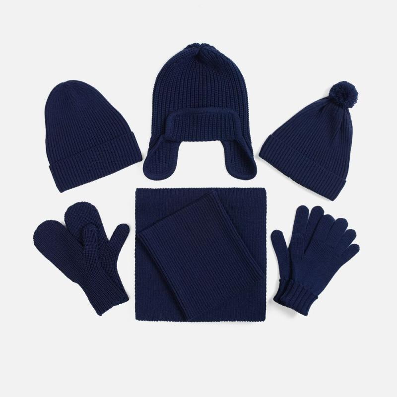 Шапка Catch Match с помпоном