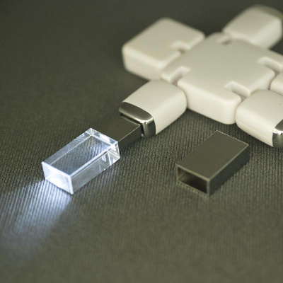 Флеш накопитель USB 2.0 Кристалл, металлстекло, прозрачный подсветка белым,16 GB