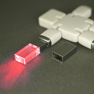 Флеш накопитель USB 2.0 Кристалл, металлстекло, прозрачный подсветка красным, 16 GB